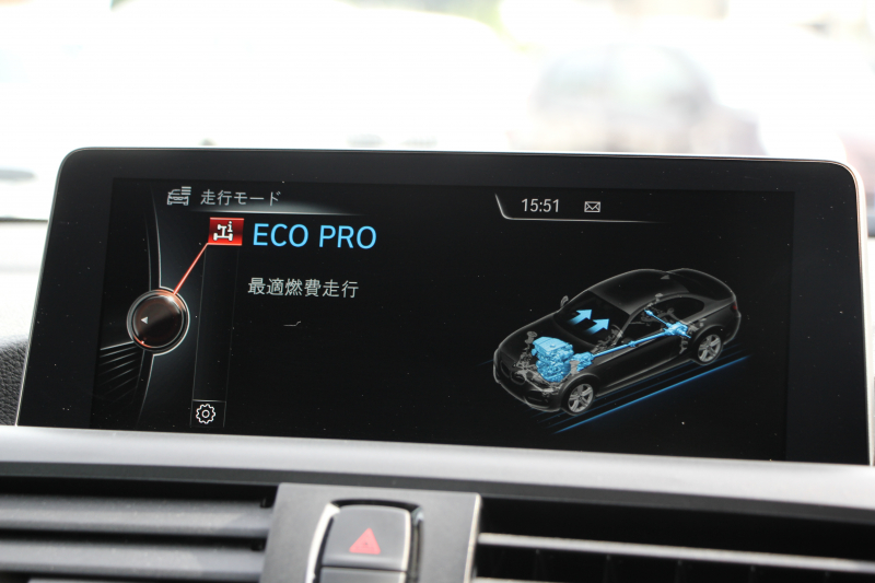 BMW 2シリーズ M235i ｸｰﾍﾟ直6ﾀｰﾎﾞ326馬力 ｱﾀﾞﾌﾟﾃｨﾌﾞMｻｽ ｱﾄﾞﾊﾞﾝﾚｰｼﾝｸﾞ18AW 専用ﾌﾞﾚｰｷ 衝突軽減ﾌﾞﾚｰｷ 車線逸脱警告 歩行者警告 ﾌﾞﾚｰｷ付ｸﾙｺﾝ HDDﾅﾋﾞBluetooth接続 Bｶﾒﾗ&ﾘｱPDC ﾊﾟﾄﾞﾙｼﾌﾄ 左右独立ｴｱｺﾝ 2年保証