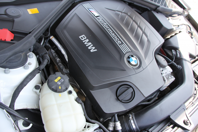 BMW 2シリーズ M235i ｸｰﾍﾟ直6ﾀｰﾎﾞ326馬力 ｱﾀﾞﾌﾟﾃｨﾌﾞMｻｽ 専用ﾌﾞﾚｰｷ Bｶﾒﾗ&ﾘｱ障害物ｿﾅｰ 衝突軽減ﾌﾞﾚｰｷ 車線逸脱警告 歩行者警告 ﾌﾞﾚｰｷ付ｸﾙｺﾝ HDDﾅﾋﾞBluetooth接続 18AW Eibachﾀﾞｳﾝｻｽ ﾊﾟﾄﾞﾙｼﾌﾄ ｽﾏｰﾄｷｰ 2年保証