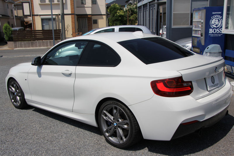 BMW 2シリーズ M235i ｸｰﾍﾟ直6ﾀｰﾎﾞ326馬力 ｱﾀﾞﾌﾟﾃｨﾌﾞMｻｽ 専用ﾌﾞﾚｰｷ Bｶﾒﾗ&ﾘｱ障害物ｿﾅｰ 衝突軽減ﾌﾞﾚｰｷ 車線逸脱警告 歩行者警告 ﾌﾞﾚｰｷ付ｸﾙｺﾝ HDDﾅﾋﾞBluetooth接続 18AW Eibachﾀﾞｳﾝｻｽ ﾊﾟﾄﾞﾙｼﾌﾄ ｽﾏｰﾄｷｰ 2年保証