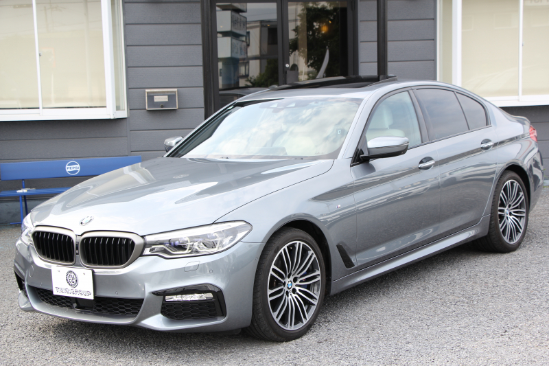 BMW 5シリーズ 540i Xdrive Mｽﾎﾟｰﾂ 4WD ｻﾝﾙｰﾌ ﾅｲﾄﾋﾞｼﾞｮﾝ 直6ﾀｰﾎﾞ340馬力 可変ｻｽ ｺﾝﾌｫｰﾄP ｲﾉﾍﾞｰｼｮﾝP ｱｲﾎﾞﾘｰﾚｻﾞｰ 全ﾋｰﾀｰ ﾏｯｻｰｼﾞﾍﾞﾝﾁﾚｰﾀｰ ﾃﾞｨｽﾌﾟﾚｲｷｰ ﾘﾓｰﾄP ﾊｰﾏﾝｶｰﾄﾞﾝ 液晶ﾒｰﾀｰ HUD 追ACC LED/H ﾀｯﾁ画面ﾅﾋﾞ2年保証