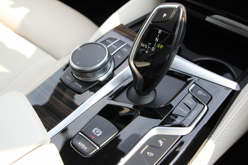 BMW 5シリーズ 540i Xdrive Mｽﾎﾟｰﾂ 4WD ｻﾝﾙｰﾌ ﾅｲﾄﾋﾞｼﾞｮﾝ 直6ﾀｰﾎﾞ340馬力 可変ｻｽ ｺﾝﾌｫｰﾄP ｲﾉﾍﾞｰｼｮﾝP ｱｲﾎﾞﾘｰﾚｻﾞｰ 全ﾋｰﾀｰ ﾏｯｻｰｼﾞﾍﾞﾝﾁﾚｰﾀｰ ﾃﾞｨｽﾌﾟﾚｲｷｰ ﾘﾓｰﾄP ﾊｰﾏﾝｶｰﾄﾞﾝ 液晶ﾒｰﾀｰ HUD 追ACC LED/H ﾀｯﾁ画面ﾅﾋﾞ2年保証