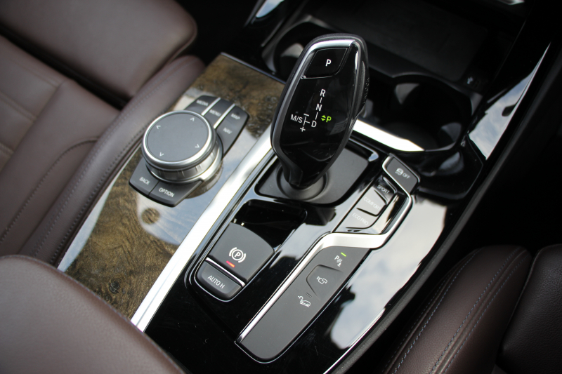 BMW X3 Xdrive20d Mｽﾎﾟｰﾂ ﾊｲﾗｲﾝ 1ｵｰﾅｰ 中期 新型式3DA-UZ20 全席ﾋｰﾀｰﾓｶﾚｻﾞ-  BMWﾗｲﾌﾞｺｯｸﾋﾟｯﾄﾞHUD 変更後ﾀｯﾁ画面HDDﾅﾋﾞAppleCarPlay Hifiｽﾋﾟｰｶｰ 360度ｶﾒﾗ 18AW 追従ACC 衝突軽減ﾌﾞﾚｰｷ 電動ﾄﾗﾝｸ 2年保証