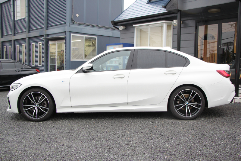 BMW 3シリーズ 320d Xdrive Mｽﾎﾟｰﾂ ｲﾉﾍﾞｰｼｮﾝP ﾃﾞﾋﾞｭｰP ｺﾝﾌｫｰﾄP 4WD ﾋｰﾀｰ黒革  BMWﾚｰｻﾞｰﾗｲﾄ HUD ｼﾞｪｽﾁｬｰC 追従ACC ｽﾃｱﾘﾝｸﾞｻﾎﾟｰﾄ 19AW ｱｯﾌﾟﾙｶｰﾌﾟﾚｲ ﾀｯﾁ画面HDDﾅﾋﾞ地ﾃﾞｼﾞ BMWﾗｲﾌﾞｺｯｸﾋﾟｯﾄﾞ電動ﾄﾗﾝｸ Hi-fiｽﾋﾟｰｶｰ 2年保証