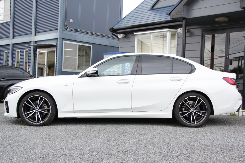 BMW 3シリーズ 320d Xdrive Mｽﾎﾟｰﾂ ｲﾉﾍﾞｰｼｮﾝP ﾃﾞﾋﾞｭｰP ｺﾝﾌｫｰﾄP 4WD ﾋｰﾀｰ黒革  BMWﾚｰｻﾞｰﾗｲﾄ HUD ｼﾞｪｽﾁｬｰC 追従ACC ｽﾃｱﾘﾝｸﾞｻﾎﾟｰﾄ 19AW ｱｯﾌﾟﾙｶｰﾌﾟﾚｲ ﾀｯﾁ画面HDDﾅﾋﾞ地ﾃﾞｼﾞ BMWﾗｲﾌﾞｺｯｸﾋﾟｯﾄﾞ電動ﾄﾗﾝｸ Hi-fiｽﾋﾟｰｶｰ 2年保証