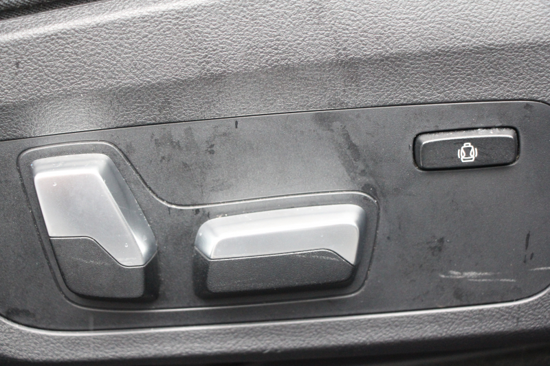 BMW 3シリーズ 320d Xdrive Mｽﾎﾟｰﾂ ｲﾉﾍﾞｰｼｮﾝP ﾃﾞﾋﾞｭｰP ｺﾝﾌｫｰﾄP 4WD ﾋｰﾀｰ黒革  BMWﾚｰｻﾞｰﾗｲﾄ HUD ｼﾞｪｽﾁｬｰC 追従ACC ｽﾃｱﾘﾝｸﾞｻﾎﾟｰﾄ 19AW ｱｯﾌﾟﾙｶｰﾌﾟﾚｲ ﾀｯﾁ画面HDDﾅﾋﾞ地ﾃﾞｼﾞ BMWﾗｲﾌﾞｺｯｸﾋﾟｯﾄﾞ電動ﾄﾗﾝｸ Hi-fiｽﾋﾟｰｶｰ 2年保証