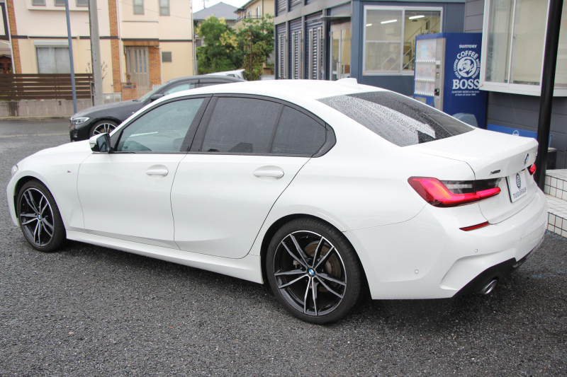 BMW 3シリーズ 320d Xdrive Mｽﾎﾟｰﾂ ｲﾉﾍﾞｰｼｮﾝP ﾃﾞﾋﾞｭｰP ｺﾝﾌｫｰﾄP 4WD ﾋｰﾀｰ黒革  BMWﾚｰｻﾞｰﾗｲﾄ HUD ｼﾞｪｽﾁｬｰC 追従ACC ｽﾃｱﾘﾝｸﾞｻﾎﾟｰﾄ 19AW ｱｯﾌﾟﾙｶｰﾌﾟﾚｲ ﾀｯﾁ画面HDDﾅﾋﾞ地ﾃﾞｼﾞ BMWﾗｲﾌﾞｺｯｸﾋﾟｯﾄﾞ電動ﾄﾗﾝｸ Hi-fiｽﾋﾟｰｶｰ 2年保証