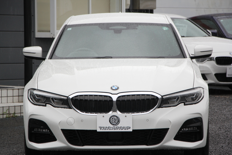 BMW 3シリーズ 320d Xdrive Mｽﾎﾟｰﾂ ｲﾉﾍﾞｰｼｮﾝP ﾃﾞﾋﾞｭｰP ｺﾝﾌｫｰﾄP 4WD ﾋｰﾀｰ黒革  BMWﾚｰｻﾞｰﾗｲﾄ HUD ｼﾞｪｽﾁｬｰC 追従ACC ｽﾃｱﾘﾝｸﾞｻﾎﾟｰﾄ 19AW ｱｯﾌﾟﾙｶｰﾌﾟﾚｲ ﾀｯﾁ画面HDDﾅﾋﾞ地ﾃﾞｼﾞ BMWﾗｲﾌﾞｺｯｸﾋﾟｯﾄﾞ電動ﾄﾗﾝｸ Hi-fiｽﾋﾟｰｶｰ 2年保証
