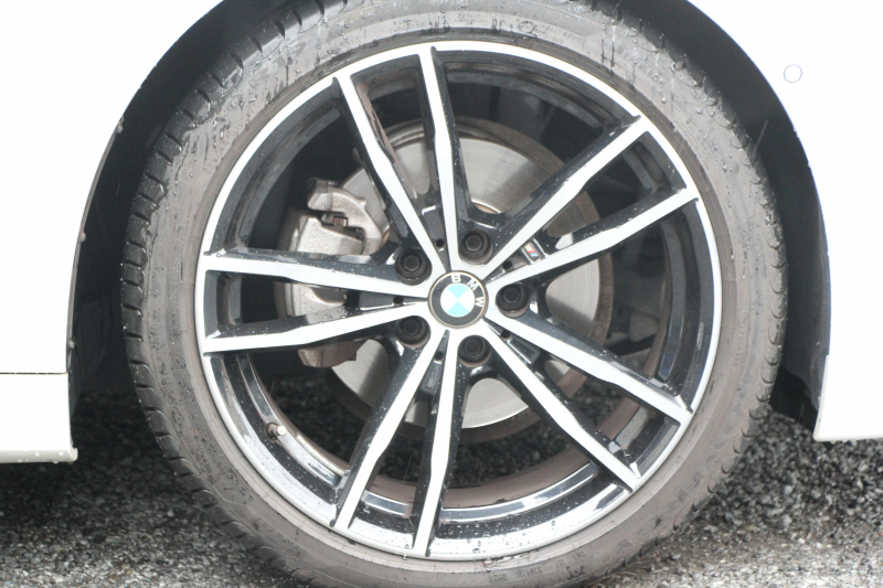 BMW 3シリーズ 320d Xdrive Mｽﾎﾟｰﾂ ｲﾉﾍﾞｰｼｮﾝP ﾃﾞﾋﾞｭｰP ｺﾝﾌｫｰﾄP 4WD ﾋｰﾀｰ黒革  BMWﾚｰｻﾞｰﾗｲﾄ HUD ｼﾞｪｽﾁｬｰC 追従ACC ｽﾃｱﾘﾝｸﾞｻﾎﾟｰﾄ 19AW ｱｯﾌﾟﾙｶｰﾌﾟﾚｲ ﾀｯﾁ画面HDDﾅﾋﾞ地ﾃﾞｼﾞ BMWﾗｲﾌﾞｺｯｸﾋﾟｯﾄﾞ電動ﾄﾗﾝｸ Hi-fiｽﾋﾟｰｶｰ 2年保証