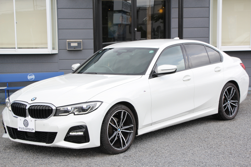 BMW 3シリーズ 320d Xdrive Mｽﾎﾟｰﾂ ｲﾉﾍﾞｰｼｮﾝP ﾃﾞﾋﾞｭｰP ｺﾝﾌｫｰﾄP 4WD ﾋｰﾀｰ黒革  BMWﾚｰｻﾞｰﾗｲﾄ HUD ｼﾞｪｽﾁｬｰC 追従ACC ｽﾃｱﾘﾝｸﾞｻﾎﾟｰﾄ 19AW ｱｯﾌﾟﾙｶｰﾌﾟﾚｲ ﾀｯﾁ画面HDDﾅﾋﾞ地ﾃﾞｼﾞ BMWﾗｲﾌﾞｺｯｸﾋﾟｯﾄﾞ電動ﾄﾗﾝｸ Hi-fiｽﾋﾟｰｶｰ 2年保証