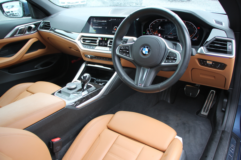 BMW 4シリーズ 420i ｶﾌﾞﾘｵﾚ Mｽﾎﾟｰﾂ ｺﾝﾌｫｰﾄP 1ｵｰﾅ ｼﾙﾊﾞｰﾄｯﾌﾟｺﾆｬｯｸﾚｻﾞｰ ｴｱｶﾗｰ ｼｰﾄﾋｰﾀｰ 360度ｶﾒﾗ ｵﾌﾟｼｮﾝ19AW 追従ACC 渋滞ﾊﾝｽﾞｵﾌ LEDﾍｯﾄﾞﾗｲﾄ ｵｰﾄﾊｲﾋﾞｰﾑ ﾀｯﾁ画面HDDﾅﾋﾞｱﾝﾋﾞｴﾝﾄﾗｲﾄ ﾜｲﾔﾚｽ充電 ｱｯﾌﾟﾙｶｰﾌﾟﾚｲ 2年保証