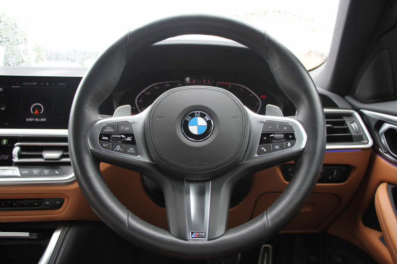 BMW 4シリーズ 420i ｶﾌﾞﾘｵﾚ Mｽﾎﾟｰﾂ ｺﾝﾌｫｰﾄP 1ｵｰﾅ ｼﾙﾊﾞｰﾄｯﾌﾟｺﾆｬｯｸﾚｻﾞｰ ｴｱｶﾗｰ ｼｰﾄﾋｰﾀｰ 360度ｶﾒﾗ ｵﾌﾟｼｮﾝ19AW 追従ACC 渋滞ﾊﾝｽﾞｵﾌ LEDﾍｯﾄﾞﾗｲﾄ ｵｰﾄﾊｲﾋﾞｰﾑ ﾀｯﾁ画面HDDﾅﾋﾞｱﾝﾋﾞｴﾝﾄﾗｲﾄ ﾜｲﾔﾚｽ充電 ｱｯﾌﾟﾙｶｰﾌﾟﾚｲ 2年保証