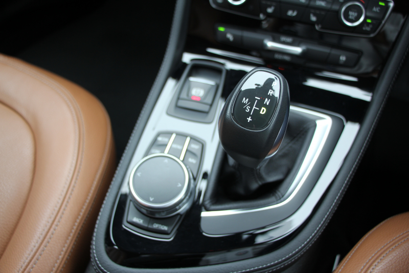BMW 2シリーズ 218d ｸﾞﾗﾝﾂｱﾗｰ ﾗｸﾞｼﾞｭｱﾘｰ 真珠色 ADｱｸﾃｨﾌﾞｾｰﾌﾃｨ 追従ACC HUD ｻﾄﾞﾙﾌﾞﾗｳﾝﾚｻﾞｰ ｼｰﾄﾋｰﾀｰ 3列7人乗り変更後ﾀｯﾁ画面対応NEWﾅﾋﾞLEDﾍｯﾄﾞﾗｲﾄ MｽﾎﾟｰﾂOP18AW Pｱｼｽﾄ Bｶﾒﾗ ｲﾝﾃﾘｾｰﾌ ｺﾝﾌｫｰﾄP 電動Rｹﾞｰﾄ 2年保証