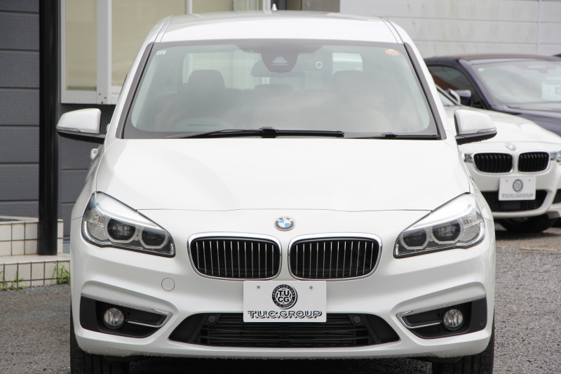 BMW 2シリーズ 218d ｸﾞﾗﾝﾂｱﾗｰ ﾗｸﾞｼﾞｭｱﾘｰ 真珠色 ADｱｸﾃｨﾌﾞｾｰﾌﾃｨ 追従ACC HUD ｻﾄﾞﾙﾌﾞﾗｳﾝﾚｻﾞｰ ｼｰﾄﾋｰﾀｰ 3列7人乗り変更後ﾀｯﾁ画面対応NEWﾅﾋﾞLEDﾍｯﾄﾞﾗｲﾄ MｽﾎﾟｰﾂOP18AW Pｱｼｽﾄ Bｶﾒﾗ ｲﾝﾃﾘｾｰﾌ ｺﾝﾌｫｰﾄP 電動Rｹﾞｰﾄ 2年保証
