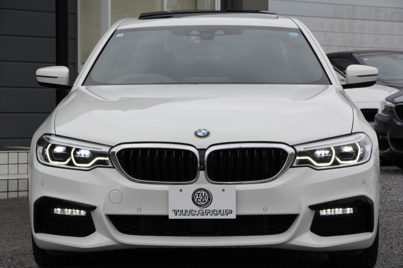 BMW 5シリーズ 530i Mｽﾎﾟｰﾂ ｾﾚｸﾄP 型式変更後｢ABA-JR20｣ 1ｵ-ﾅ ｻﾝﾙｰﾌ ﾊｰﾏﾝｶｰﾄﾞﾝ 252馬力 全席ﾋｰﾀｰ黒革 HUD 追従ACC ｽﾃｱﾘﾝｸﾞｻﾎﾟｰﾄ LEDﾍｯﾄﾞﾗｲﾄ ｵｰﾄﾊｲﾋﾞｰﾑ ﾀｯﾁ画面HDDﾅﾋﾞTV 360度ｶﾒﾗ Mspﾌﾞﾚｰｷ 19AW 電動ﾄﾗﾝｸ 専用ｴｱﾛ 2年保証