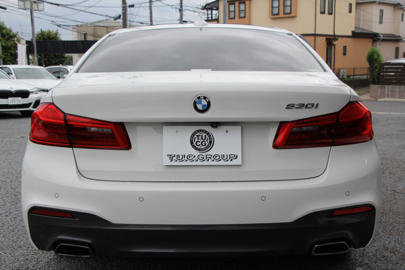BMW 5シリーズ 530i Mｽﾎﾟｰﾂ ｾﾚｸﾄP 型式変更後｢ABA-JR20｣ 1ｵ-ﾅ ｻﾝﾙｰﾌ ﾊｰﾏﾝｶｰﾄﾞﾝ 252馬力 全席ﾋｰﾀｰ黒革 HUD 追従ACC ｽﾃｱﾘﾝｸﾞｻﾎﾟｰﾄ LEDﾍｯﾄﾞﾗｲﾄ ｵｰﾄﾊｲﾋﾞｰﾑ ﾀｯﾁ画面HDDﾅﾋﾞTV 360度ｶﾒﾗ Mspﾌﾞﾚｰｷ 19AW 電動ﾄﾗﾝｸ 専用ｴｱﾛ 2年保証