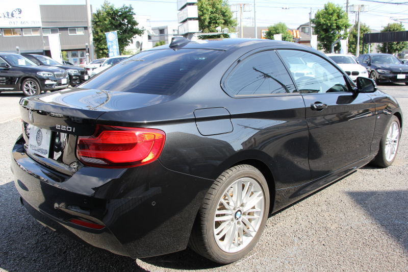 BMW 2シリーズ 220i ｸｰﾍﾟMｽﾎﾟｰﾂ 後期ﾓﾃﾞﾙ 追従ACC LEDﾍｯﾄﾞﾗｲﾄ&ﾃｰﾙ 追従ACC ﾀｯﾁ画面HDDﾅﾋﾞPｱｼｽﾄ ｵｰﾄｴｱｺﾝ 衝突軽減ﾌﾞﾚｰｷ 車線逸脱警告 歩行者警告 専用ｴｱﾛ Bluetooth接続 ｽﾏｰﾄｷｰ 直噴ﾀｰﾎﾞ8速AT 2年保証