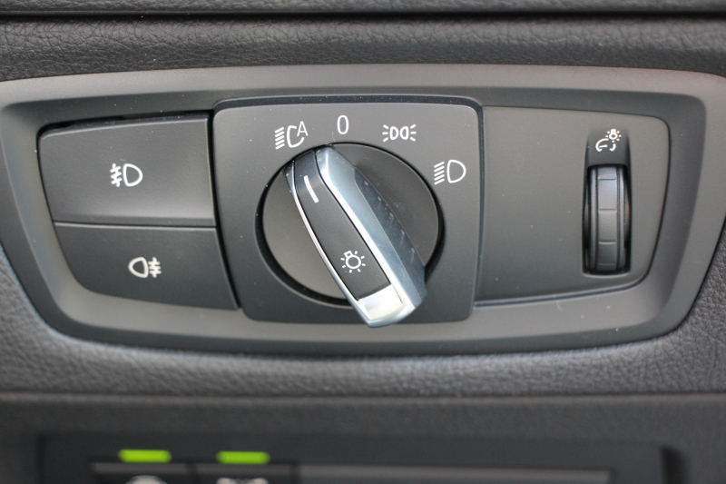 BMW 2シリーズ 220i ｸｰﾍﾟMｽﾎﾟｰﾂ 後期ﾓﾃﾞﾙ 追従ACC LEDﾍｯﾄﾞﾗｲﾄ&ﾃｰﾙ 追従ACC ﾀｯﾁ画面HDDﾅﾋﾞPｱｼｽﾄ ｵｰﾄｴｱｺﾝ 衝突軽減ﾌﾞﾚｰｷ 車線逸脱警告 歩行者警告 専用ｴｱﾛ Bluetooth接続 ｽﾏｰﾄｷｰ 直噴ﾀｰﾎﾞ8速AT 2年保証