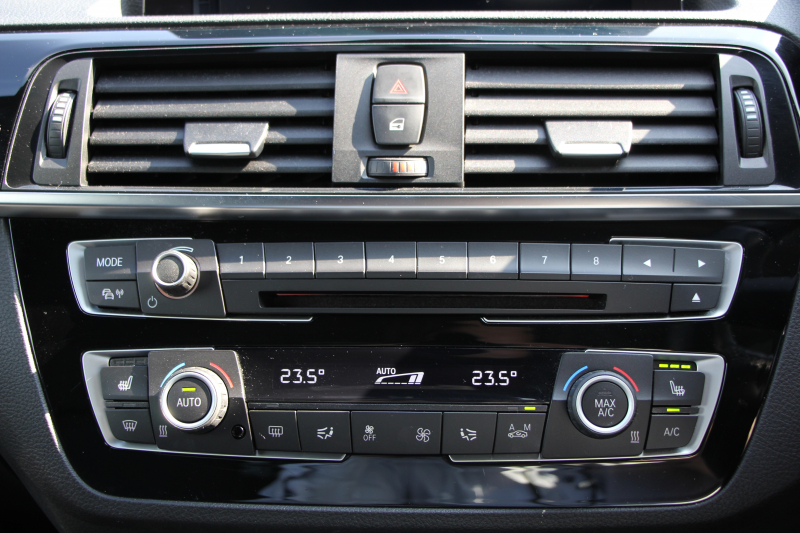 BMW 2シリーズ 220i ｸｰﾍﾟMｽﾎﾟｰﾂ 後期ﾓﾃﾞﾙ 追従ACC LEDﾍｯﾄﾞﾗｲﾄ&ﾃｰﾙ 追従ACC ﾀｯﾁ画面HDDﾅﾋﾞPｱｼｽﾄ ｵｰﾄｴｱｺﾝ 衝突軽減ﾌﾞﾚｰｷ 車線逸脱警告 歩行者警告 専用ｴｱﾛ Bluetooth接続 ｽﾏｰﾄｷｰ 直噴ﾀｰﾎﾞ8速AT 2年保証