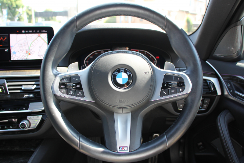 BMW 5シリーズ 530i ﾂｰﾘﾝｸﾞMｽﾎﾟｰﾂ ｾﾚｸﾄP 後期 1ｵﾅ 高出力 252馬力 ﾊﾟﾉﾗﾏｻﾝﾙｰﾌ 全席ﾋｰﾀｰ黒革 ﾊｰﾏﾝｶｰﾄﾞﾝｻﾗｳﾝﾄﾞｱﾀﾞﾌﾟﾃｨﾌﾞｻｽ Mspﾌﾞﾚｰｷ ｻﾝﾌﾟﾛﾃｸｼｮﾝｶﾞﾗｽ 渋滞ﾊﾝｽﾞｵﾌ 追従ACC HUD LEDﾍｯﾄﾞﾗｲﾄ 360度ｶﾒﾗ ｱｯﾌﾟﾙｶｰﾌﾟﾚｲ 2年保証