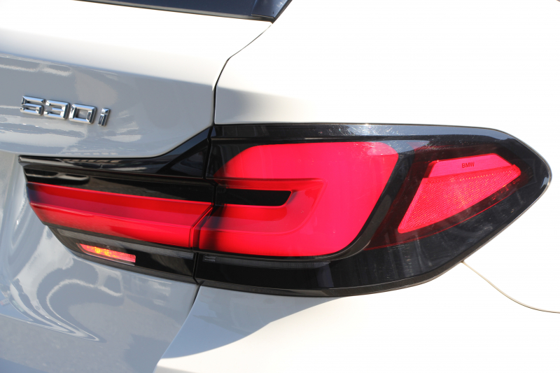 BMW 5シリーズ 530i ﾂｰﾘﾝｸﾞMｽﾎﾟｰﾂ ｾﾚｸﾄP 後期 1ｵﾅ 高出力 252馬力 ﾊﾟﾉﾗﾏｻﾝﾙｰﾌ 全席ﾋｰﾀｰ黒革 ﾊｰﾏﾝｶｰﾄﾞﾝｻﾗｳﾝﾄﾞｱﾀﾞﾌﾟﾃｨﾌﾞｻｽ Mspﾌﾞﾚｰｷ ｻﾝﾌﾟﾛﾃｸｼｮﾝｶﾞﾗｽ 渋滞ﾊﾝｽﾞｵﾌ 追従ACC HUD LEDﾍｯﾄﾞﾗｲﾄ 360度ｶﾒﾗ ｱｯﾌﾟﾙｶｰﾌﾟﾚｲ 2年保証