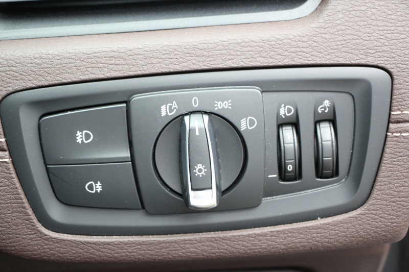 BMW X1 Xdrive18d Xﾗｲﾝ ﾊｲﾗｲﾝ 後期 1ｵｰﾅ 真珠色 ｺﾝﾌｫｰﾄP 追従ACC ﾋｰﾀｰ茶革 LEDﾍｯﾄﾞﾗｲﾄ&ﾃｰﾙ ﾜｲﾔﾚｽ充電 ｽﾗｲﾃﾞｨﾝｸﾞﾘｱｼｰﾄ ﾀｯﾁ画面HDDﾅﾋﾞPｱｼｽﾄ 電動Rｹﾞｰﾄ 衝突軽減ﾌﾞﾚｰｷ 車線逸脱警告 歩行者警告 2年保証