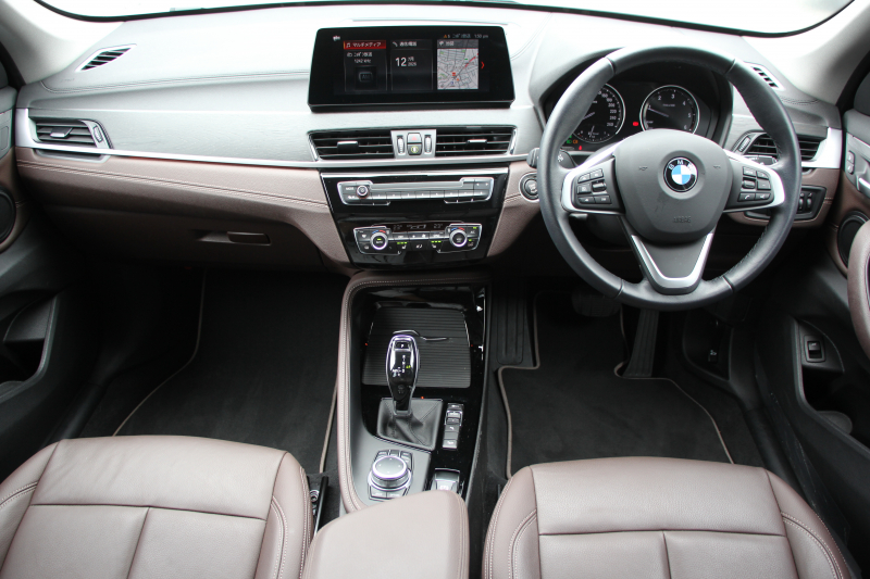 BMW X1 Xdrive18d Xﾗｲﾝ ﾊｲﾗｲﾝ 後期 1ｵｰﾅ 真珠色 ｺﾝﾌｫｰﾄP 追従ACC ﾋｰﾀｰ茶革 LEDﾍｯﾄﾞﾗｲﾄ&ﾃｰﾙ ﾜｲﾔﾚｽ充電 ｽﾗｲﾃﾞｨﾝｸﾞﾘｱｼｰﾄ ﾀｯﾁ画面HDDﾅﾋﾞPｱｼｽﾄ 電動Rｹﾞｰﾄ 衝突軽減ﾌﾞﾚｰｷ 車線逸脱警告 歩行者警告 2年保証