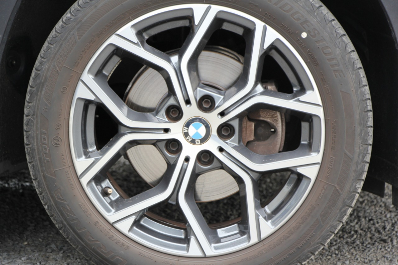 BMW X1 Xdrive18d Xﾗｲﾝ ﾊｲﾗｲﾝ 後期 1ｵｰﾅ 真珠色 ｺﾝﾌｫｰﾄP 追従ACC ﾋｰﾀｰ茶革 LEDﾍｯﾄﾞﾗｲﾄ&ﾃｰﾙ ﾜｲﾔﾚｽ充電 ｽﾗｲﾃﾞｨﾝｸﾞﾘｱｼｰﾄ ﾀｯﾁ画面HDDﾅﾋﾞPｱｼｽﾄ 電動Rｹﾞｰﾄ 衝突軽減ﾌﾞﾚｰｷ 車線逸脱警告 歩行者警告 2年保証