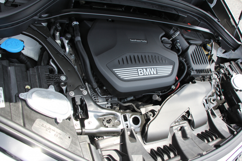 BMW X1 Xdrive18d Xﾗｲﾝ ﾊｲﾗｲﾝ 後期 1ｵｰﾅ 真珠色 ｺﾝﾌｫｰﾄP 追従ACC ﾋｰﾀｰ茶革 LEDﾍｯﾄﾞﾗｲﾄ&ﾃｰﾙ ﾜｲﾔﾚｽ充電 ｽﾗｲﾃﾞｨﾝｸﾞﾘｱｼｰﾄ ﾀｯﾁ画面HDDﾅﾋﾞPｱｼｽﾄ 電動Rｹﾞｰﾄ 衝突軽減ﾌﾞﾚｰｷ 車線逸脱警告 歩行者警告 2年保証