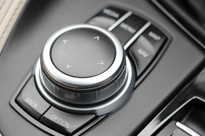 BMW X1 Xdrive18d Xﾗｲﾝ ﾊｲﾗｲﾝ 後期 1ｵｰﾅ Individualｶﾗｰ ｺﾝﾌｫｰﾄP 追従ACC ﾋｰﾀｰ付ｵｲｽﾀｰﾚｻﾞｰ  LEDﾍｯﾄﾞﾗｲﾄ&ﾃｰﾙ ﾜｲﾔﾚｽ充電 ｽﾗｲﾃﾞｨﾝｸﾞﾘｱｼｰﾄ ﾀｯﾁ画面HDDﾅﾋﾞPｱｼｽﾄ 電動Rｹﾞｰﾄ 衝突軽減ﾌﾞﾚｰｷ 車線逸脱警告 歩行者警告 2年保証