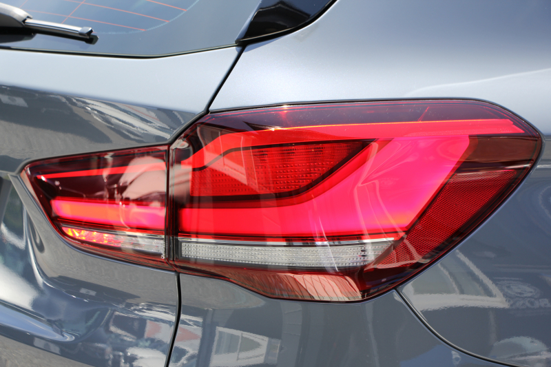 BMW X1 Xdrive18d Xﾗｲﾝ ﾊｲﾗｲﾝ 後期 1ｵｰﾅ Individualｶﾗｰ ｺﾝﾌｫｰﾄP 追従ACC ﾋｰﾀｰ付ｵｲｽﾀｰﾚｻﾞｰ  LEDﾍｯﾄﾞﾗｲﾄ&ﾃｰﾙ ﾜｲﾔﾚｽ充電 ｽﾗｲﾃﾞｨﾝｸﾞﾘｱｼｰﾄ ﾀｯﾁ画面HDDﾅﾋﾞPｱｼｽﾄ 電動Rｹﾞｰﾄ 衝突軽減ﾌﾞﾚｰｷ 車線逸脱警告 歩行者警告 2年保証