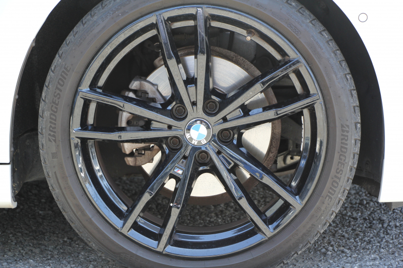 BMW 3シリーズ 320d Xdrive Mｽﾎﾟｰﾂ ｴﾃﾞｨｼｮﾝｻﾝﾗｲｽﾞ限定車 ﾋｰﾀｰ黒革 ﾚｰｻﾞｰﾗｲﾄ ｱﾀﾞﾌﾟﾃｨﾌﾞMｻｽ 専用19AW 渋滞ﾊﾝｽﾞｵﾌ Mﾘｱｽﾎﾟｲﾗｰ Mｼｰﾄﾍﾞﾙﾄ 追従ACC ｽﾃｱﾘﾝｸﾞｻﾎﾟｰﾄ BMWﾗｲﾌﾞｺｯｸﾋﾟｯﾄﾞｱｯﾌﾟﾙｶｰﾌﾟﾚｲ ﾜｲﾔﾚｽ充電 2年保証
