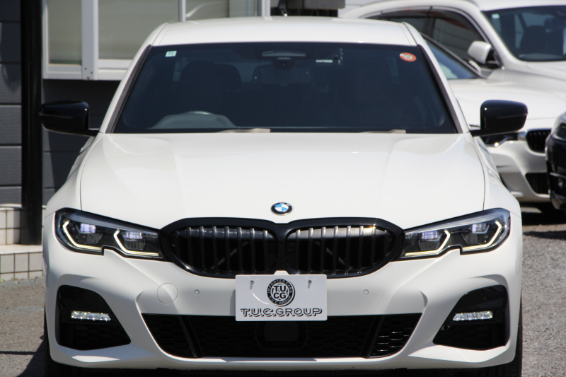 BMW 3シリーズ 320d Xdrive Mｽﾎﾟｰﾂ ｴﾃﾞｨｼｮﾝｻﾝﾗｲｽﾞ限定車 ﾋｰﾀｰ黒革 ﾚｰｻﾞｰﾗｲﾄ ｱﾀﾞﾌﾟﾃｨﾌﾞMｻｽ 専用19AW 渋滞ﾊﾝｽﾞｵﾌ Mﾘｱｽﾎﾟｲﾗｰ Mｼｰﾄﾍﾞﾙﾄ 追従ACC ｽﾃｱﾘﾝｸﾞｻﾎﾟｰﾄ BMWﾗｲﾌﾞｺｯｸﾋﾟｯﾄﾞｱｯﾌﾟﾙｶｰﾌﾟﾚｲ ﾜｲﾔﾚｽ充電 2年保証