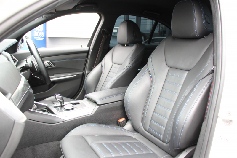 BMW 3シリーズ 320d Xdrive Mｽﾎﾟｰﾂ ｴﾃﾞｨｼｮﾝｻﾝﾗｲｽﾞ限定車 ﾋｰﾀｰ黒革 ﾚｰｻﾞｰﾗｲﾄ ｱﾀﾞﾌﾟﾃｨﾌﾞMｻｽ 専用19AW 渋滞ﾊﾝｽﾞｵﾌ Mﾘｱｽﾎﾟｲﾗｰ Mｼｰﾄﾍﾞﾙﾄ 追従ACC ｽﾃｱﾘﾝｸﾞｻﾎﾟｰﾄ BMWﾗｲﾌﾞｺｯｸﾋﾟｯﾄﾞｱｯﾌﾟﾙｶｰﾌﾟﾚｲ ﾜｲﾔﾚｽ充電 2年保証