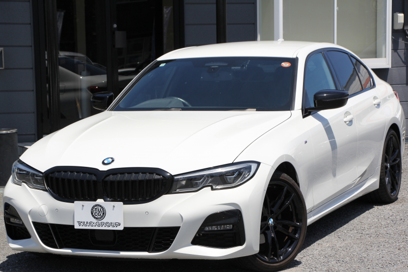 BMW 3シリーズ 320d Xdrive Mｽﾎﾟｰﾂ ｴﾃﾞｨｼｮﾝｻﾝﾗｲｽﾞ限定車 ﾋｰﾀｰ黒革 ﾚｰｻﾞｰﾗｲﾄ ｱﾀﾞﾌﾟﾃｨﾌﾞMｻｽ 専用19AW 渋滞ﾊﾝｽﾞｵﾌ Mﾘｱｽﾎﾟｲﾗｰ Mｼｰﾄﾍﾞﾙﾄ 追従ACC ｽﾃｱﾘﾝｸﾞｻﾎﾟｰﾄ BMWﾗｲﾌﾞｺｯｸﾋﾟｯﾄﾞｱｯﾌﾟﾙｶｰﾌﾟﾚｲ ﾜｲﾔﾚｽ充電 2年保証