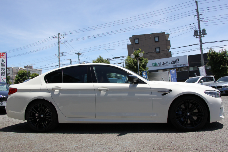 BMW Mシリーズ M5 ｺﾝﾌｫｰﾄP 4WD 600馬力 Mxdrive ﾌﾙﾚｻﾞｰﾒﾘﾉｲﾝﾃﾘｱ ｱﾗｺﾞﾝﾌﾞﾗｳﾝ V8ﾂｲﾝﾀｰﾎﾞﾃﾞｨｽﾌﾟﾚｲｷｰ ﾏｯｻｰｼﾞﾍﾞﾝﾁﾚｰｼｮﾝ 全席ﾋｰﾀｰ ﾊｰﾏﾝｶｰﾄﾞﾝ ｽﾃｱﾘﾝｸﾞﾋｰﾀｰ 追従ACC HUD 360度ｶﾒﾗ LEDﾍｯﾄﾞﾗｲﾄ ﾀｯﾁ画面ﾅﾋﾞｿﾌﾄｸﾛｰｽﾞﾄﾞｱ 2年保証