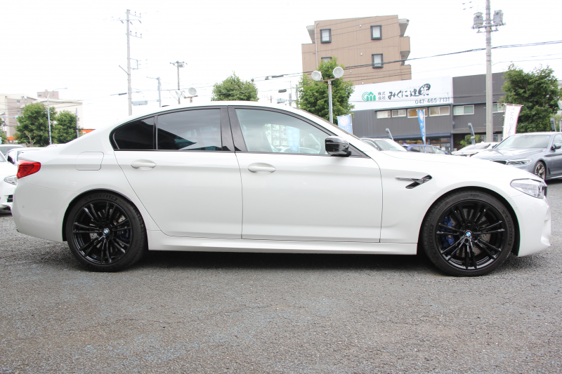 BMW Mシリーズ M5 ｺﾝﾌｫｰﾄP 4WD 600馬力 Mxdrive ﾌﾙﾚｻﾞｰﾒﾘﾉｲﾝﾃﾘｱ ｱﾗｺﾞﾝﾌﾞﾗｳﾝ V8ﾂｲﾝﾀｰﾎﾞﾃﾞｨｽﾌﾟﾚｲｷｰ ﾏｯｻｰｼﾞﾍﾞﾝﾁﾚｰｼｮﾝ 全席ﾋｰﾀｰ ﾊｰﾏﾝｶｰﾄﾞﾝ ｽﾃｱﾘﾝｸﾞﾋｰﾀｰ 追従ACC HUD 360度ｶﾒﾗ LEDﾍｯﾄﾞﾗｲﾄ ﾀｯﾁ画面ﾅﾋﾞｿﾌﾄｸﾛｰｽﾞﾄﾞｱ 2年保証