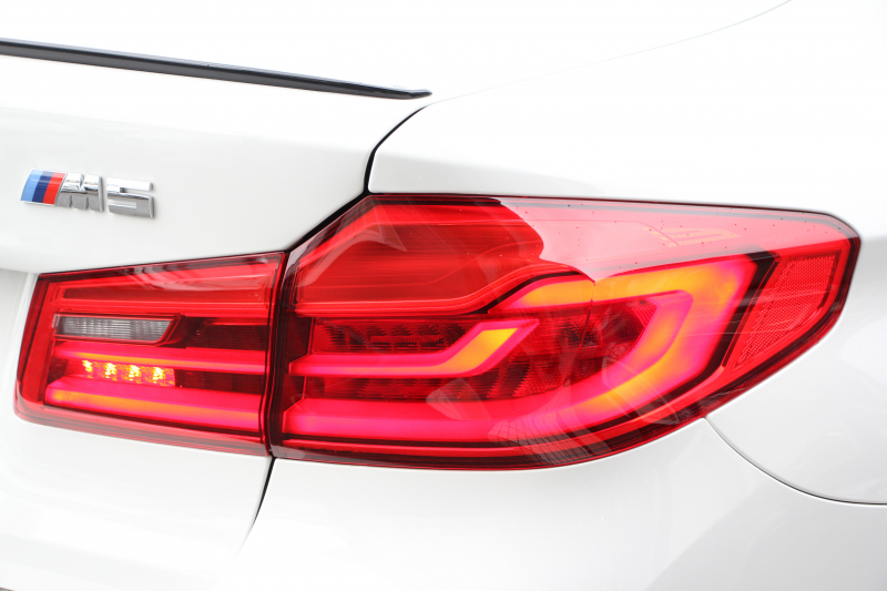 BMW Mシリーズ M5 ｺﾝﾌｫｰﾄP 4WD 600馬力 Mxdrive ﾌﾙﾚｻﾞｰﾒﾘﾉｲﾝﾃﾘｱ ｱﾗｺﾞﾝﾌﾞﾗｳﾝ V8ﾂｲﾝﾀｰﾎﾞﾃﾞｨｽﾌﾟﾚｲｷｰ ﾏｯｻｰｼﾞﾍﾞﾝﾁﾚｰｼｮﾝ 全席ﾋｰﾀｰ ﾊｰﾏﾝｶｰﾄﾞﾝ ｽﾃｱﾘﾝｸﾞﾋｰﾀｰ 追従ACC HUD 360度ｶﾒﾗ LEDﾍｯﾄﾞﾗｲﾄ ﾀｯﾁ画面ﾅﾋﾞｿﾌﾄｸﾛｰｽﾞﾄﾞｱ 2年保証