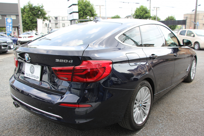 BMW 3シリーズ 320d Xdrive ｸﾞﾗﾝﾂｰﾘｽﾓ ﾗｸﾞｼﾞｭｱﾘｰ LCI後期 4WD ﾋｰﾀｰ茶革 LEDﾍｯﾄﾞﾗｲﾄ &ﾃｰﾙ 追従ACC ﾚｰﾝﾁｪﾝｼﾞ警告 衝突軽減ﾌﾞﾚｰｷ ﾄｯﾌﾟﾋﾞｭｰ&ｻｲﾄﾞﾋﾞｭｰｶﾒﾗ ﾀｯﾁ画面HDDﾅﾋﾞ電動ﾄﾗﾝｸ ｽﾏｰﾄｵｰﾌﾟﾝ&ｸﾛｰｽﾞｸﾛｰﾑﾗｲﾝ 2年保証