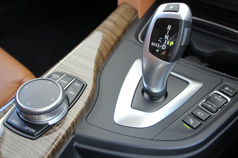 BMW 3シリーズ 320d Xdrive ｸﾞﾗﾝﾂｰﾘｽﾓ ﾗｸﾞｼﾞｭｱﾘｰ LCI後期 4WD ﾋｰﾀｰ茶革 LEDﾍｯﾄﾞﾗｲﾄ &ﾃｰﾙ 追従ACC ﾚｰﾝﾁｪﾝｼﾞ警告 衝突軽減ﾌﾞﾚｰｷ ﾄｯﾌﾟﾋﾞｭｰ&ｻｲﾄﾞﾋﾞｭｰｶﾒﾗ ﾀｯﾁ画面HDDﾅﾋﾞ電動ﾄﾗﾝｸ ｽﾏｰﾄｵｰﾌﾟﾝ&ｸﾛｰｽﾞｸﾛｰﾑﾗｲﾝ 2年保証