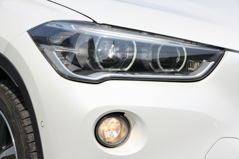 BMW X1 Xdrive18d Xﾗｲﾝ ﾊｲﾗｲﾝ ｺﾝﾌｫｰﾄP 中期ﾓﾃﾞﾙ 新ﾒｰﾀｰ 新ﾃﾞｻﾞｲﾝ黒革ｼｰﾄ 追従ACC HUD 変更後ﾀｯﾁ画面HDDﾅﾋﾞPｱｼｽﾄ Bｶﾒﾗ 新ﾙｰﾑﾐﾗｰ 電動ﾘｱｹﾞｰﾄ 衝突軽減ﾌﾞﾚｰｷ 車線逸脱警告 歩行者警告 ｱﾝﾋﾞｴﾝﾄﾗｲﾄ ｽﾏｰﾄｷｰ 2年保証