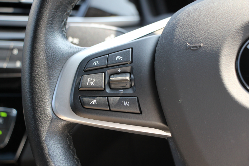 BMW X1 Xdrive18d Xﾗｲﾝ ﾊｲﾗｲﾝ ｺﾝﾌｫｰﾄP 中期ﾓﾃﾞﾙ 新ﾒｰﾀｰ 新ﾃﾞｻﾞｲﾝ黒革ｼｰﾄ 追従ACC HUD 変更後ﾀｯﾁ画面HDDﾅﾋﾞPｱｼｽﾄ Bｶﾒﾗ 新ﾙｰﾑﾐﾗｰ 電動ﾘｱｹﾞｰﾄ 衝突軽減ﾌﾞﾚｰｷ 車線逸脱警告 歩行者警告 ｱﾝﾋﾞｴﾝﾄﾗｲﾄ ｽﾏｰﾄｷｰ 2年保証