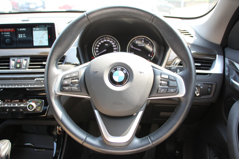 BMW X1 Xdrive18d Xﾗｲﾝ ﾊｲﾗｲﾝ ｺﾝﾌｫｰﾄP 中期ﾓﾃﾞﾙ 新ﾒｰﾀｰ 新ﾃﾞｻﾞｲﾝ黒革ｼｰﾄ 追従ACC HUD 変更後ﾀｯﾁ画面HDDﾅﾋﾞPｱｼｽﾄ Bｶﾒﾗ 新ﾙｰﾑﾐﾗｰ 電動ﾘｱｹﾞｰﾄ 衝突軽減ﾌﾞﾚｰｷ 車線逸脱警告 歩行者警告 ｱﾝﾋﾞｴﾝﾄﾗｲﾄ ｽﾏｰﾄｷｰ 2年保証