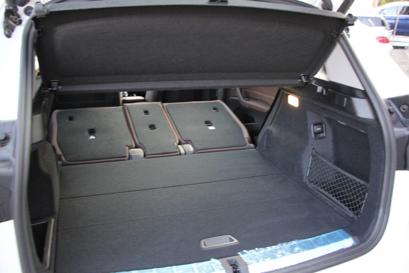 BMW X1 Xdrive18d Xﾗｲﾝ ﾊｲﾗｲﾝ ｺﾝﾌｫｰﾄP 後期 真珠色 追従ACC ﾋｰﾀｰ茶革 LEDﾍｯﾄﾞﾗｲﾄ&ﾃｰﾙ ﾜｲﾔﾚｽ充電 ｽﾗｲﾃﾞｨﾝｸﾞﾘｱｼｰﾄ ﾀｯﾁ画面HDDﾅﾋﾞPｱｼｽﾄ 電動Rｹﾞｰﾄ 衝突軽減ﾌﾞﾚｰｷ 車線逸脱警告 歩行者警告 2年保証