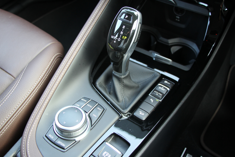 BMW X1 Xdrive18d Xﾗｲﾝ ﾊｲﾗｲﾝ ｺﾝﾌｫｰﾄP 後期 真珠色 追従ACC ﾋｰﾀｰ茶革 LEDﾍｯﾄﾞﾗｲﾄ&ﾃｰﾙ ﾜｲﾔﾚｽ充電 ｽﾗｲﾃﾞｨﾝｸﾞﾘｱｼｰﾄ ﾀｯﾁ画面HDDﾅﾋﾞPｱｼｽﾄ 電動Rｹﾞｰﾄ 衝突軽減ﾌﾞﾚｰｷ 車線逸脱警告 歩行者警告 2年保証
