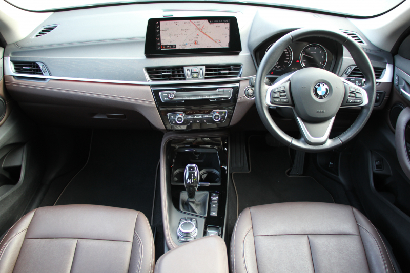 BMW X1 Xdrive18d Xﾗｲﾝ ﾊｲﾗｲﾝ ｺﾝﾌｫｰﾄP 後期 真珠色 追従ACC ﾋｰﾀｰ茶革 LEDﾍｯﾄﾞﾗｲﾄ&ﾃｰﾙ ﾜｲﾔﾚｽ充電 ｽﾗｲﾃﾞｨﾝｸﾞﾘｱｼｰﾄ ﾀｯﾁ画面HDDﾅﾋﾞPｱｼｽﾄ 電動Rｹﾞｰﾄ 衝突軽減ﾌﾞﾚｰｷ 車線逸脱警告 歩行者警告 2年保証