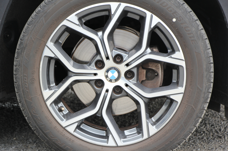 BMW X1 Xdrive18d Xﾗｲﾝ ﾊｲﾗｲﾝ ｺﾝﾌｫｰﾄP 後期 真珠色 追従ACC ﾋｰﾀｰ茶革 LEDﾍｯﾄﾞﾗｲﾄ&ﾃｰﾙ ﾜｲﾔﾚｽ充電 ｽﾗｲﾃﾞｨﾝｸﾞﾘｱｼｰﾄ ﾀｯﾁ画面HDDﾅﾋﾞPｱｼｽﾄ 電動Rｹﾞｰﾄ 衝突軽減ﾌﾞﾚｰｷ 車線逸脱警告 歩行者警告 2年保証