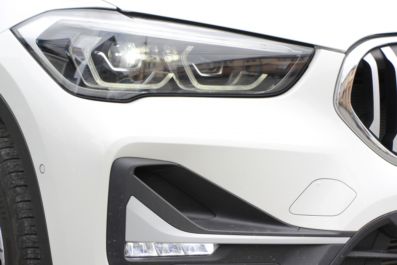 BMW X1 Xdrive18d Xﾗｲﾝ ﾊｲﾗｲﾝ ｺﾝﾌｫｰﾄP 後期 真珠色 追従ACC ﾋｰﾀｰ茶革 LEDﾍｯﾄﾞﾗｲﾄ&ﾃｰﾙ ﾜｲﾔﾚｽ充電 ｽﾗｲﾃﾞｨﾝｸﾞﾘｱｼｰﾄ ﾀｯﾁ画面HDDﾅﾋﾞPｱｼｽﾄ 電動Rｹﾞｰﾄ 衝突軽減ﾌﾞﾚｰｷ 車線逸脱警告 歩行者警告 2年保証