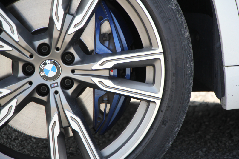 BMW X5 M50i ﾄﾞﾗｲﾋﾞﾝｸﾞﾀﾞｲﾅﾐｸｽP V8ﾂｲﾝﾀｰﾎﾞ530馬力 ﾊﾟﾉﾗﾏｻﾝﾙｰﾌ 全席ﾋｰﾀｰ黒革 ﾊｰﾏﾝｶｰﾄﾞﾝｻｳﾝﾄﾞ22AW ｱﾀﾞﾌﾟﾃｨﾌﾞMｻｽ 追従ACC HUD 渋滞ﾊﾝｽﾞｵﾌ 360度ｶﾒﾗ ﾀｯﾁ画面HDDﾅﾋﾞTV ｱｯﾌﾟﾙｶｰﾌﾟﾚｲ LEDﾍｯﾄﾞﾗｲﾄ ｴｱｻｽ 2年保証