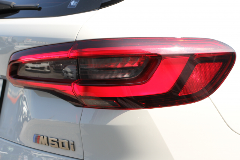 BMW X5 M50i ﾄﾞﾗｲﾋﾞﾝｸﾞﾀﾞｲﾅﾐｸｽP V8ﾂｲﾝﾀｰﾎﾞ530馬力 ﾊﾟﾉﾗﾏｻﾝﾙｰﾌ 全席ﾋｰﾀｰ黒革 ﾊｰﾏﾝｶｰﾄﾞﾝｻｳﾝﾄﾞ22AW ｱﾀﾞﾌﾟﾃｨﾌﾞMｻｽ 追従ACC HUD 渋滞ﾊﾝｽﾞｵﾌ 360度ｶﾒﾗ ﾀｯﾁ画面HDDﾅﾋﾞTV ｱｯﾌﾟﾙｶｰﾌﾟﾚｲ LEDﾍｯﾄﾞﾗｲﾄ ｴｱｻｽ 2年保証