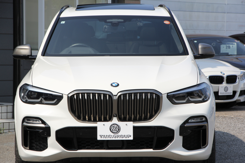 BMW X5 M50i ﾄﾞﾗｲﾋﾞﾝｸﾞﾀﾞｲﾅﾐｸｽP V8ﾂｲﾝﾀｰﾎﾞ530馬力 ﾊﾟﾉﾗﾏｻﾝﾙｰﾌ 全席ﾋｰﾀｰ黒革 ﾊｰﾏﾝｶｰﾄﾞﾝｻｳﾝﾄﾞ22AW ｱﾀﾞﾌﾟﾃｨﾌﾞMｻｽ 追従ACC HUD 渋滞ﾊﾝｽﾞｵﾌ 360度ｶﾒﾗ ﾀｯﾁ画面HDDﾅﾋﾞTV ｱｯﾌﾟﾙｶｰﾌﾟﾚｲ LEDﾍｯﾄﾞﾗｲﾄ ｴｱｻｽ 2年保証